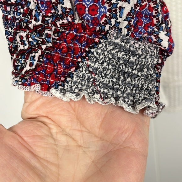 In Loom Womens Top M Cream Blue Red Waffle Knit Boho Sleeves Smocked Cuffs Soft - Picture 5 of 13